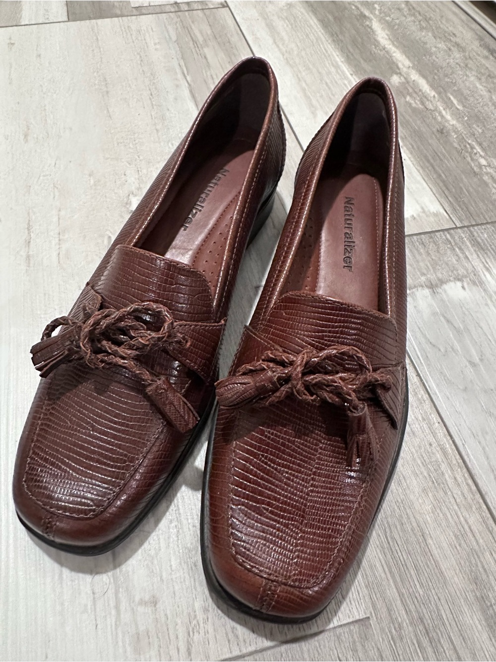 Naturalizer Women's Brown Leather Loafers